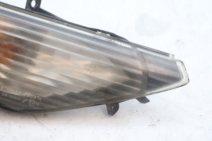 photo de KIERUNKOWSKAZ PRZEDNI PRAWY HONDA FJS SILVER WING SILVERWING 400 (2005 - 2008) - Inny kąt widzenia