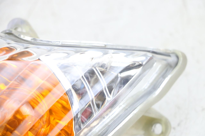 photo de KIERUNKOWSKAZ PRZEDNI PRAWY MBK FLAME X 125 (2007 - 2016) - Zbliżenie techniczne