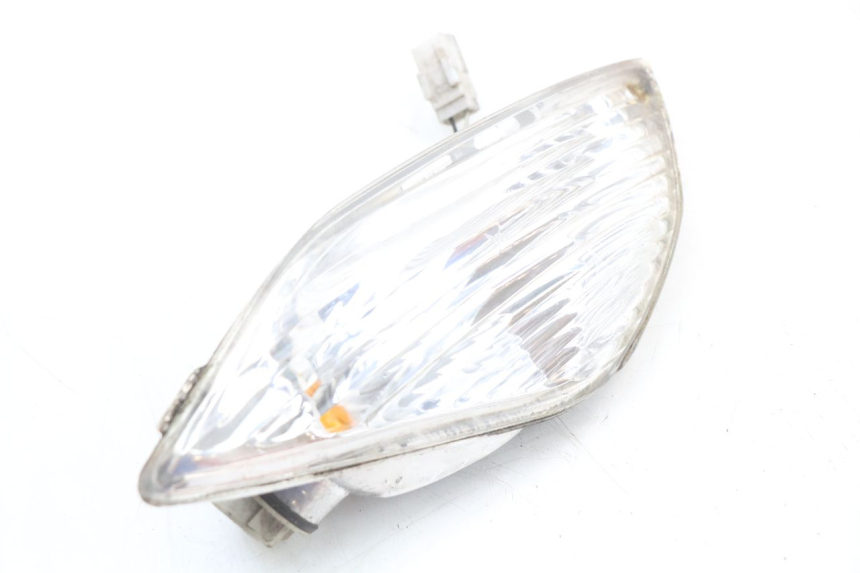 photo de KIERUNKOWSKAZ PRZEDNI PRAWY PIAGGIO FLY 4T 50 (2004 - 2010) - Szczegół części