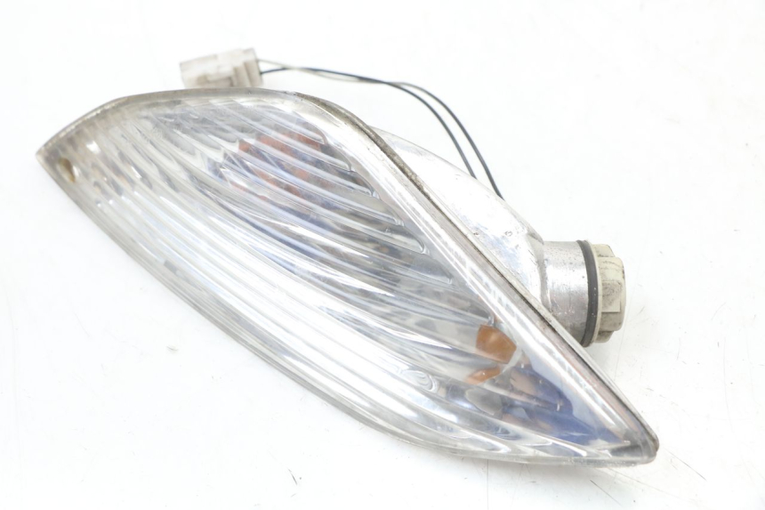 photo de KIERUNKOWSKAZ PRZEDNI PRAWY PIAGGIO FLY 4T 50 (2004 - 2010) - Zoom stanu zużycia