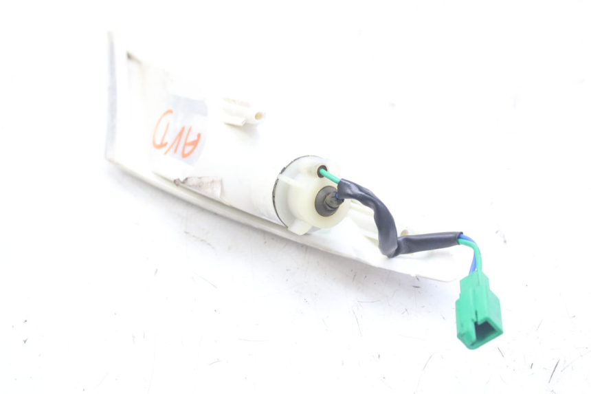 photo de KIERUNKOWSKAZ PRZEDNI PRAWY PEUGEOT GEOPOLIS RS 125 (2007 - 2009) - Szczegół części