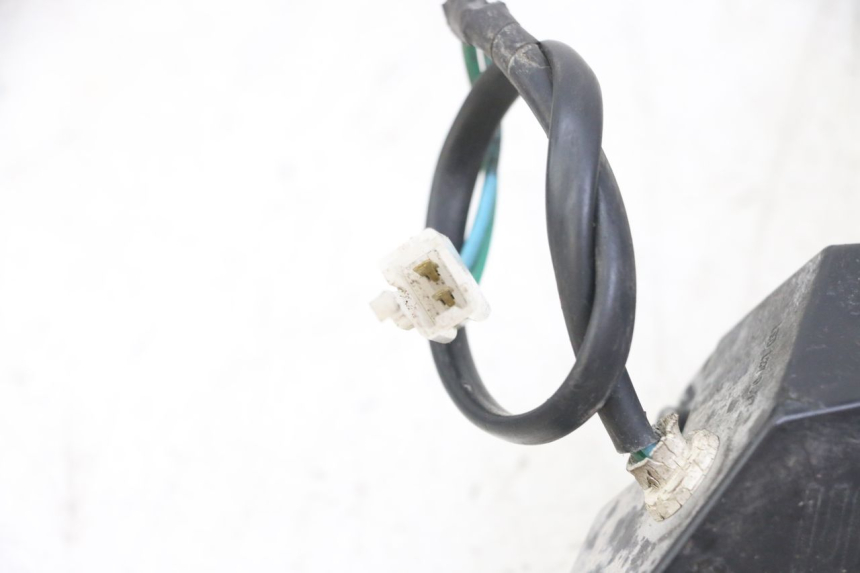 photo de KIERUNKOWSKAZ PRZEDNI PRAWY GOES WIKI 125 (2010 - 2015) - Zbliżenie techniczne