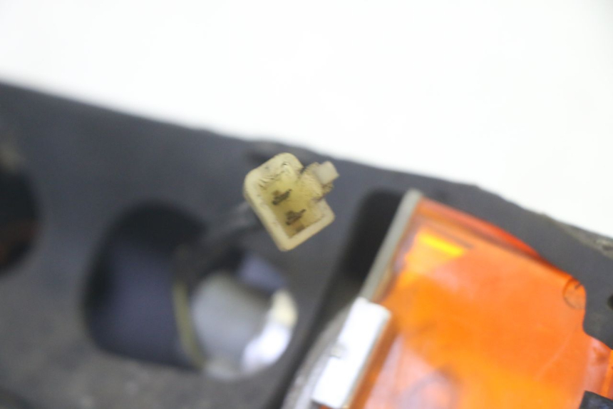 photo de KIERUNKOWSKAZ PRZEDNI PRAWY KAWASAKI GPZ RX 1000 (1986 - 1988) - Widok produktu