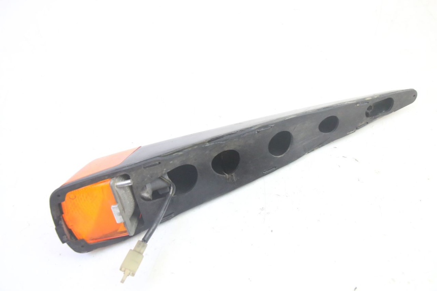 photo de KIERUNKOWSKAZ PRZEDNI PRAWY KAWASAKI GPZ RX 1000 (1986 - 1988) - Punkty mocowania