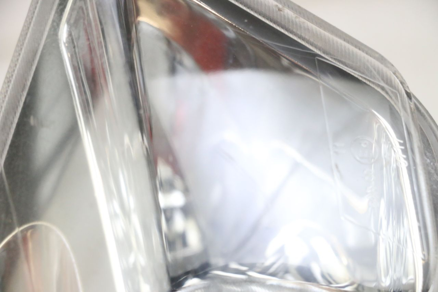 photo de KIERUNKOWSKAZ PRZEDNI PRAWY SYM GTS EVO 125 (2009 - 2013) - Inny kąt widzenia