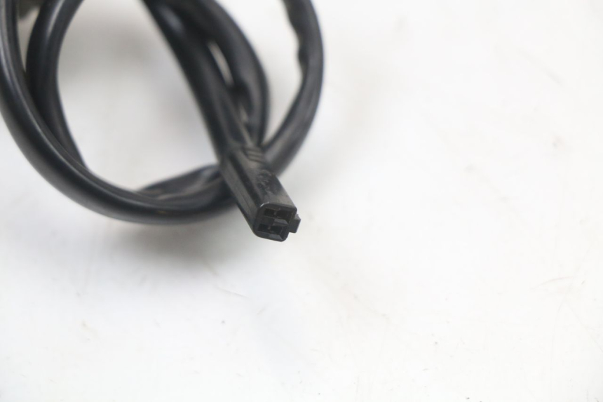 photo de KIERUNKOWSKAZ PRZEDNI PRAWY SUZUKI GZ MARAUDER 125 (1998 - 2004) - Widok ogólny