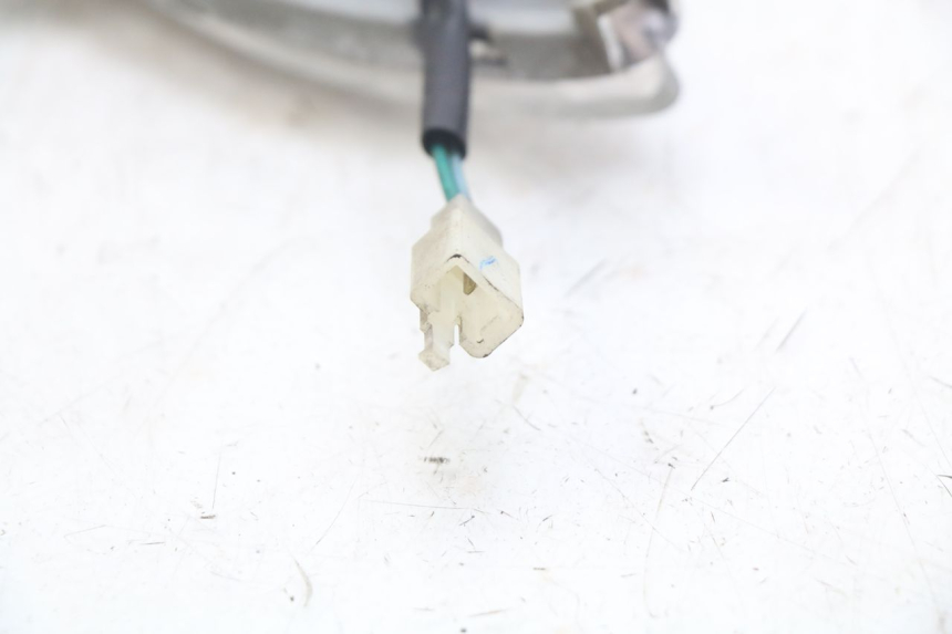 photo de KIERUNKOWSKAZ PRZEDNI PRAWY SYM JET EURO X 2T 50 (2003 - 2007) - Szczegół części