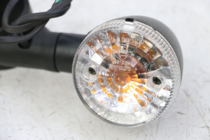 photo de KIERUNKOWSKAZ PRZEDNI PRAWY KEEWAY K-LIGHT KLIGHT 125 (2018 - 2025) - Zoom stanu zużycia