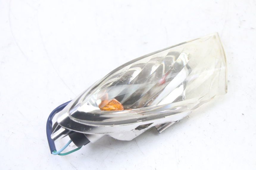 photo de KIERUNKOWSKAZ PRZEDNI PRAWY KYMCO XCITING 500 (2007 - 2010) - Szczegół części