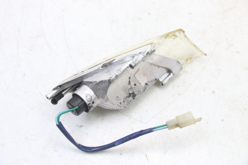 photo de KIERUNKOWSKAZ PRZEDNI PRAWY KYMCO XCITING 500 (2007 - 2010) - Zoom stanu zużycia