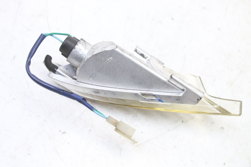 photo de KIERUNKOWSKAZ PRZEDNI PRAWY KYMCO XCITING 500 (2007 - 2010) - Zbliżenie techniczne