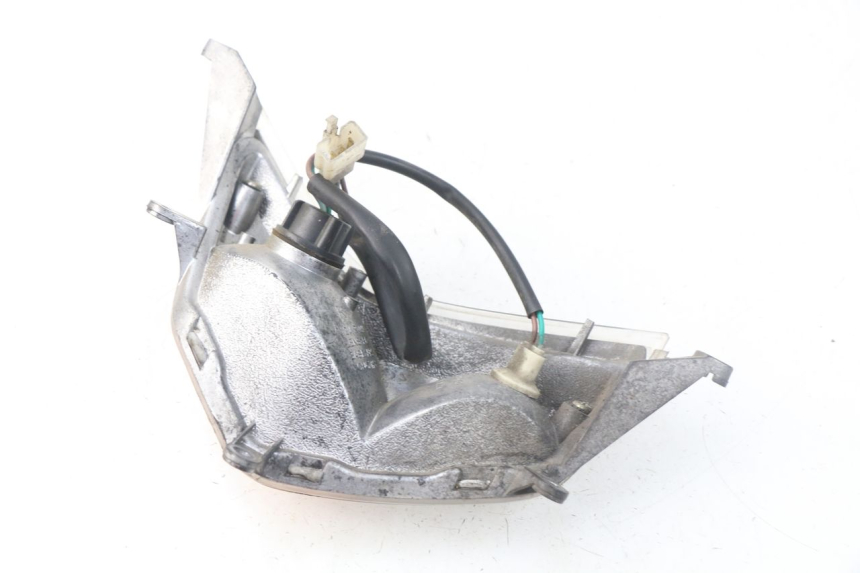 photo de KIERUNKOWSKAZ PRZEDNI PRAWY KYMCO LIKE 4T 50 (2009 - 2018) - Zoom stanu zużycia