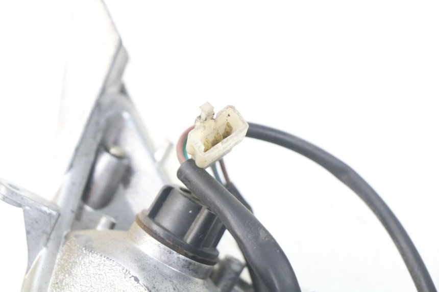 photo de KIERUNKOWSKAZ PRZEDNI PRAWY KYMCO LIKE 4T 50 (2009 - 2018) - Inny kąt widzenia