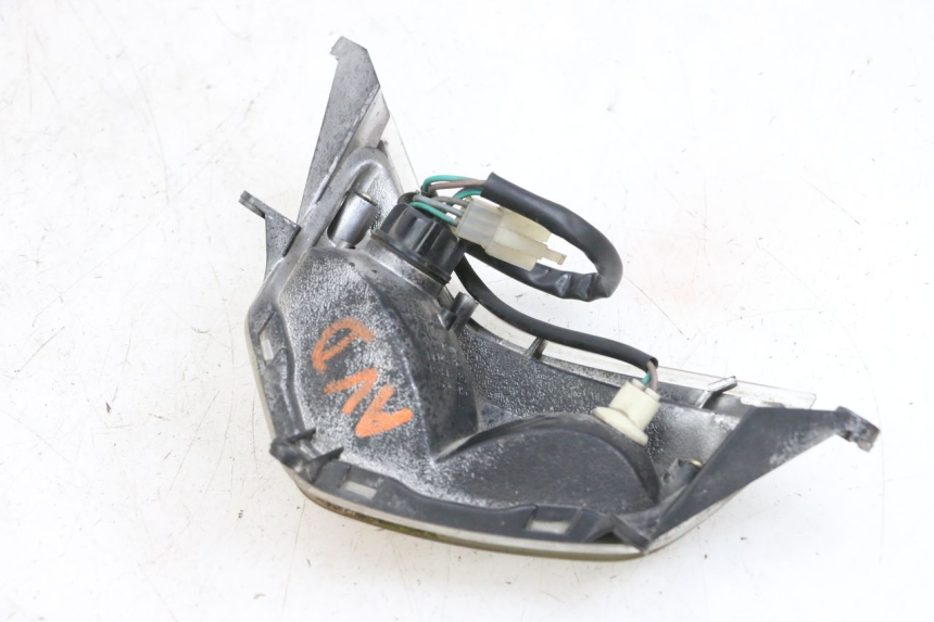 photo de KIERUNKOWSKAZ PRZEDNI PRAWY KYMCO LIKE 125 (2009 - 2016) - Zoom stanu zużycia