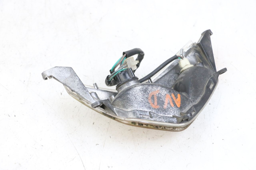 photo de KIERUNKOWSKAZ PRZEDNI PRAWY KYMCO LIKE 125 (2009 - 2016) - Inny kąt widzenia