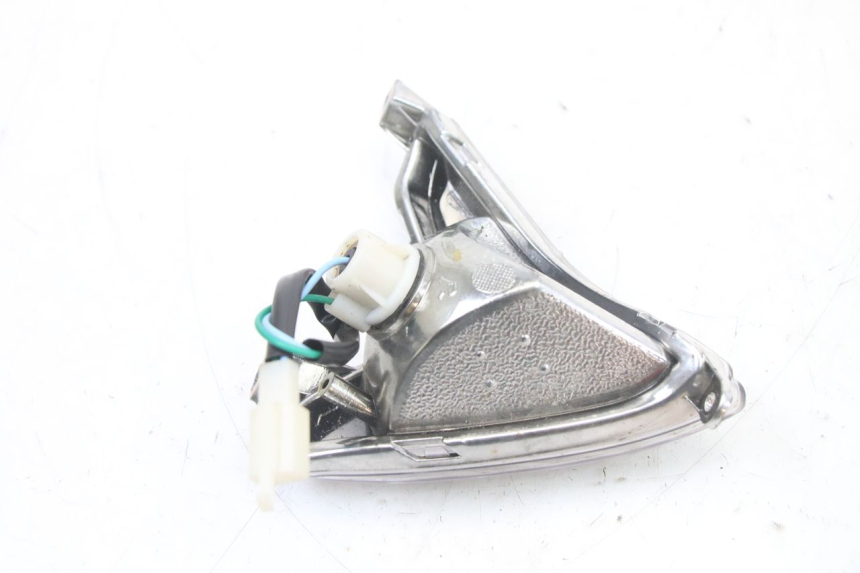 photo de KIERUNKOWSKAZ PRZEDNI PRAWY LONGJIA SHARPY 125 (2020 - 2024) - Inny kąt widzenia