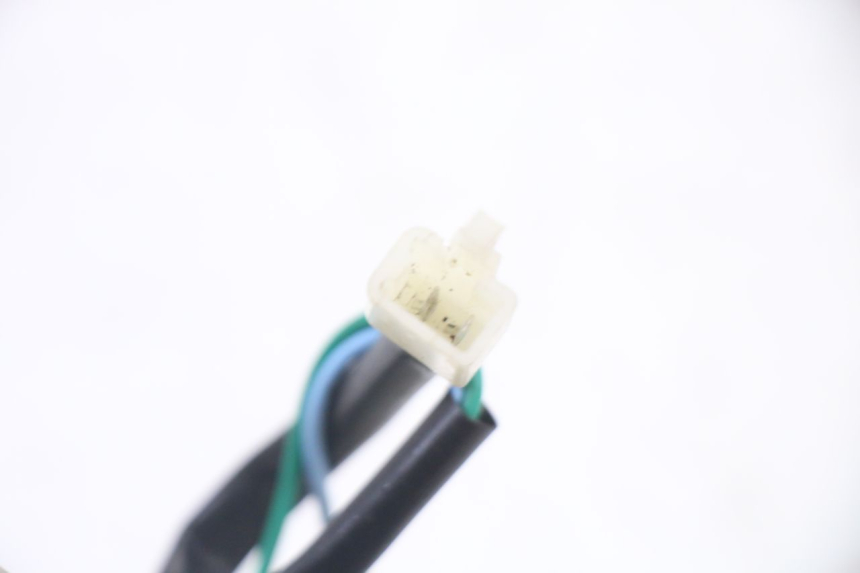 photo de KIERUNKOWSKAZ PRZEDNI PRAWY LONGJIA SHARPY 125 (2020 - 2024) - Stan powierzchni