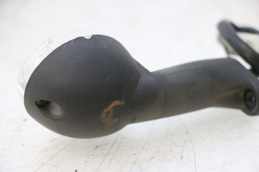 photo de KIERUNKOWSKAZ PRZEDNI PRAWY PEUGEOT LUDIX ONE 50 (2004 - 2013) - Zoom stanu zużycia