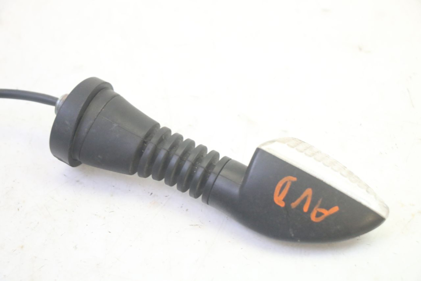 photo de KIERUNKOWSKAZ PRZEDNI PRAWY PIAGGIO MP3 HPE 350 (2018 - 2020) - Inny kąt widzenia