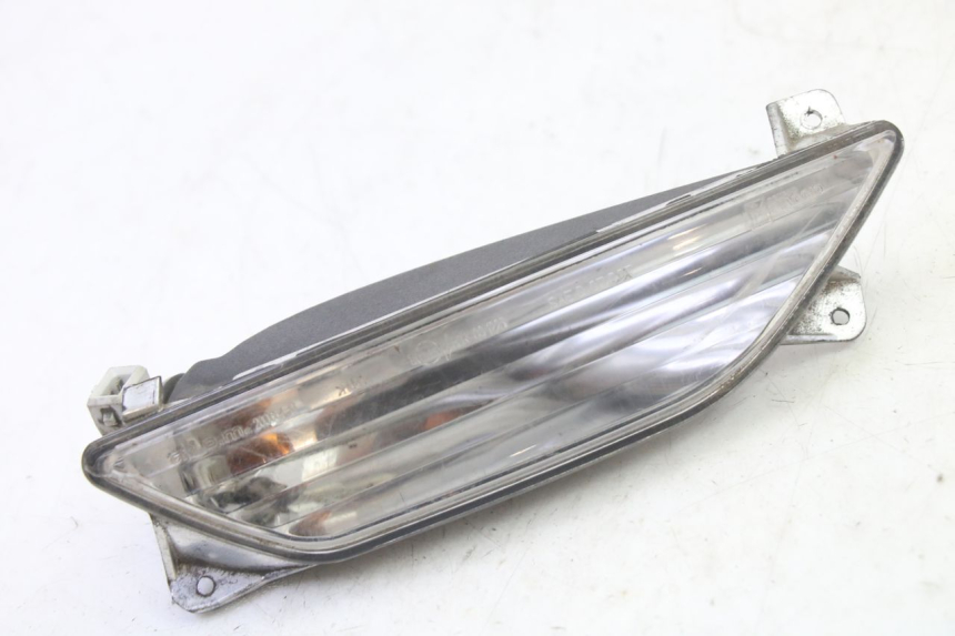 photo de KIERUNKOWSKAZ PRZEDNI PRAWY PIAGGIO MP3 125 (2006 - 2014) - Widok główny