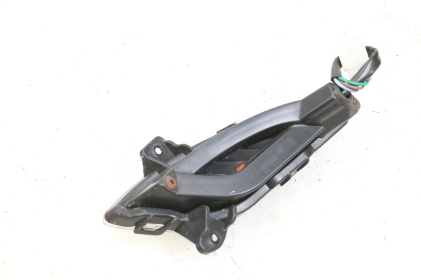 photo de KIERUNKOWSKAZ PRZEDNI PRAWY JM MOTORS OLDIES GT 4T 50 (2018 - 2025) - Inny kąt widzenia