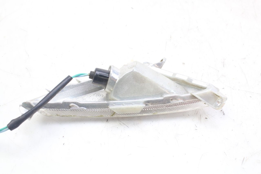 photo de Kierunkowskaz przedni prawy SYM ORBIT 2 4T 50 (2018 - 2022) - Zoom stanu zużycia