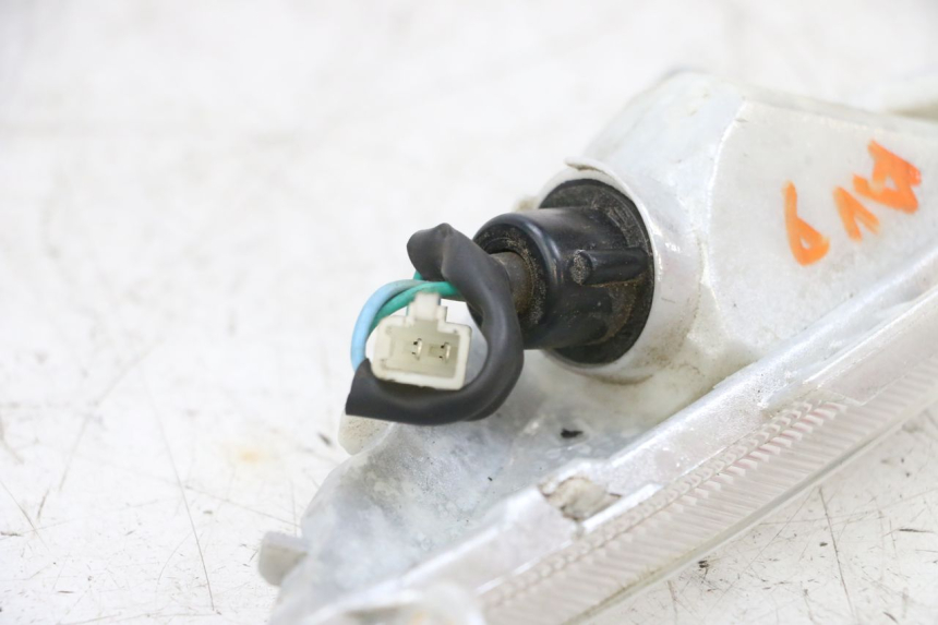 photo de KIERUNKOWSKAZ PRZEDNI PRAWY SYM ORBIT 2 4T 50 (2008 - 2017) - Zoom stanu zużycia