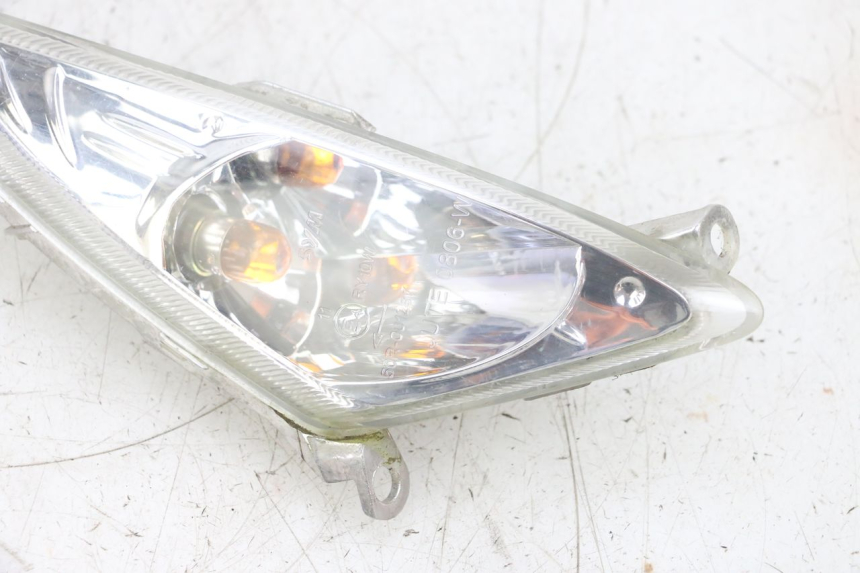 photo de KIERUNKOWSKAZ PRZEDNI PRAWY SYM ORBIT 2 4T 50 (2008 - 2017) - Część sprawdzona