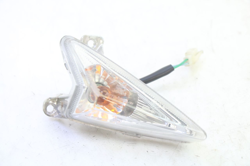 photo de KIERUNKOWSKAZ PRZEDNI PRAWY SYM ORBIT III 3 4T 50 (2021 - 2025) - Widok główny