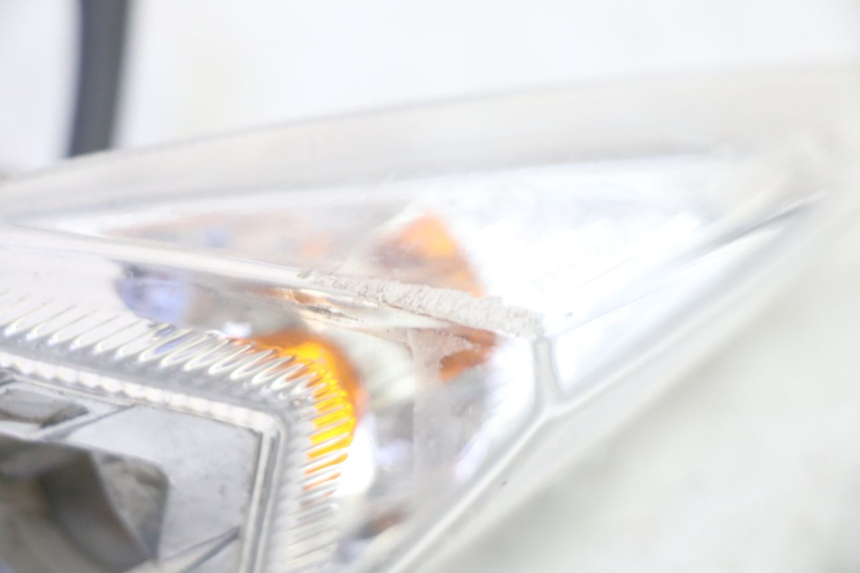 photo de KIERUNKOWSKAZ PRZEDNI PRAWY SYM ORBIT III 3 4T 50 (2021 - 2025) - Zbliżenie techniczne