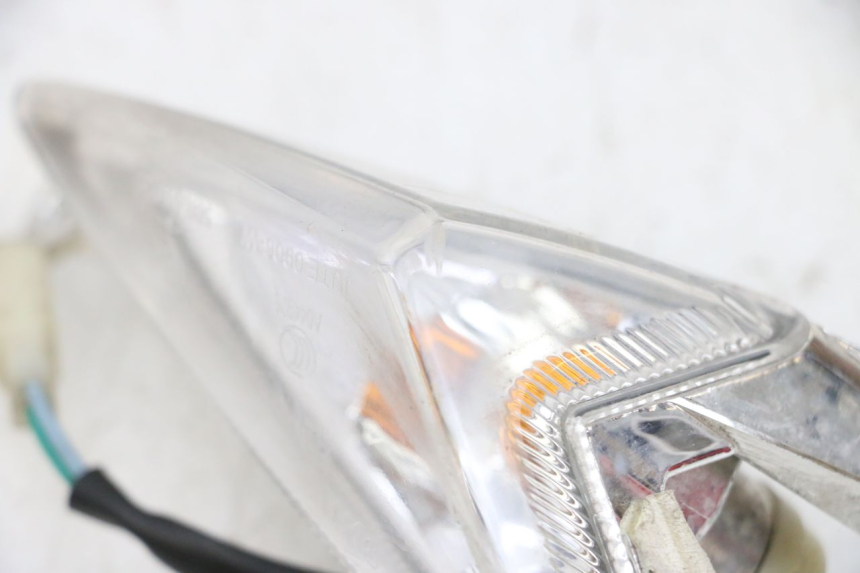 photo de PRAWY PRZEDNI KIERUNKOWSKAZ SYM ORBIT III 3 4T 50 (2018 - 2021) - Szczegół części