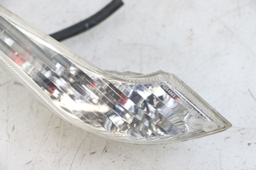 photo de KIERUNKOWSKAZ PRZEDNI PRAWY PEUGEOT VIVACITY 125 (2010 - 2017) - Szczegół części