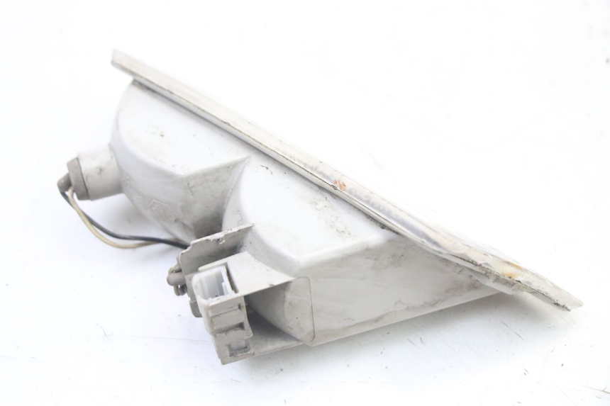 photo de KIERUNKOWSKAZ PRZEDNI PRAWY PIAGGIO VESPA GRANTURISMO 125 (2003 - 2007) - Zoom stanu zużycia