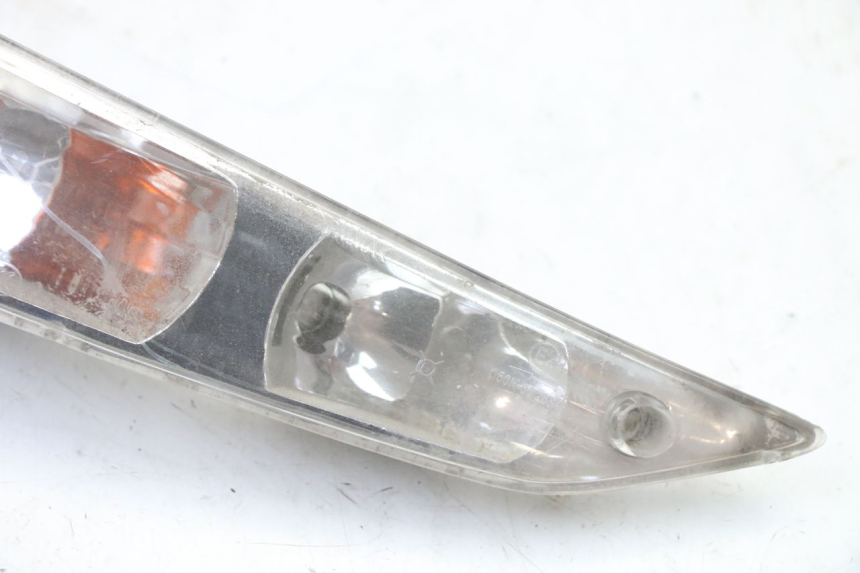 photo de KIERUNKOWSKAZ PRZEDNI PRAWY PIAGGIO ZIP 4T 50 (2018 - 2020) - Zoom stanu zużycia