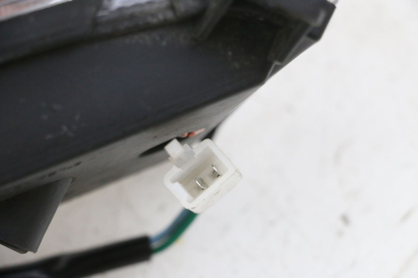 photo de KIERUNKOWSKAZ PRZEDNI PRAWY EFUN PUSA 1 - Szczegół części