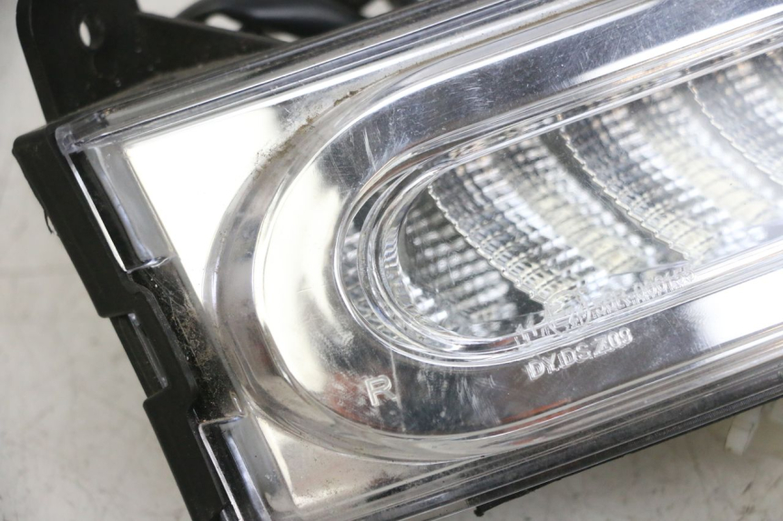 photo de KIERUNKOWSKAZ PRZEDNI PRAWY EFUN PUSA 1 - Część sprawdzona