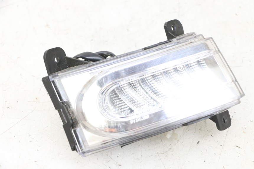 photo de KIERUNKOWSKAZ PRZEDNI PRAWY EFUN PUSA 1 - Oznaczenia i referencje