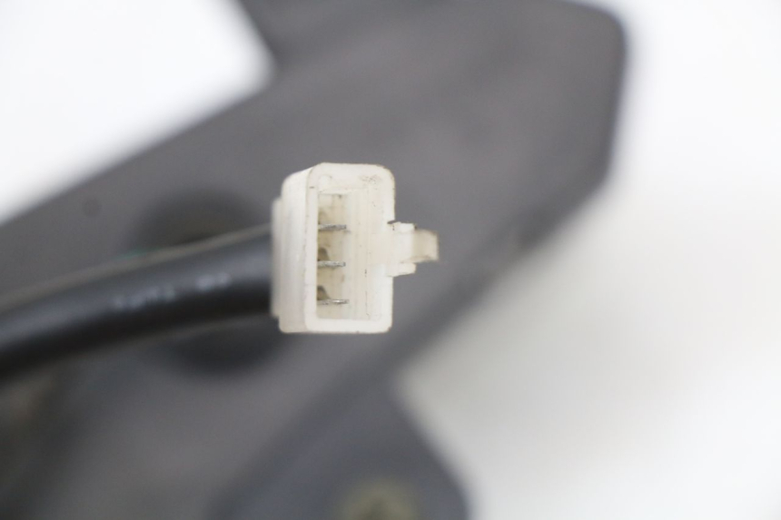 photo de KIERUNKOWSKAZ PRZEDNI PRAWY EUROCKA R8 4T 50 (2013 - 2022) - Punkty mocowania