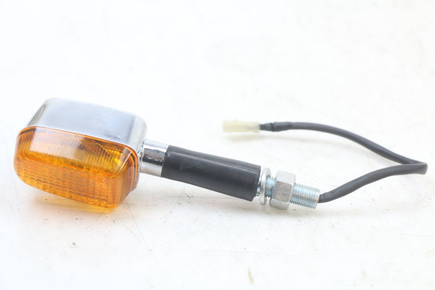 photo de KIERUNKOWSKAZ PRZEDNI PRAWY ROYAL ENFIELD CONTINENTAL GT 650 (2019 - 2024) - Szczegół części