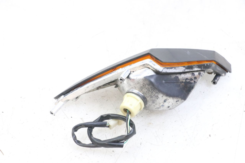 photo de KIERUNKOWSKAZ PRZEDNI PRAWY KEEWAY RY6 2T 50 (2011 - 2019) - Inny kąt widzenia