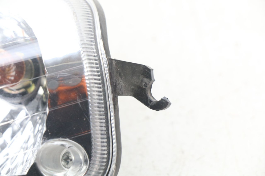 photo de KIERUNKOWSKAZ PRZEDNI PRAWY DAELIM S2 FI 125 (2008 - 2017) - Zbliżenie techniczne