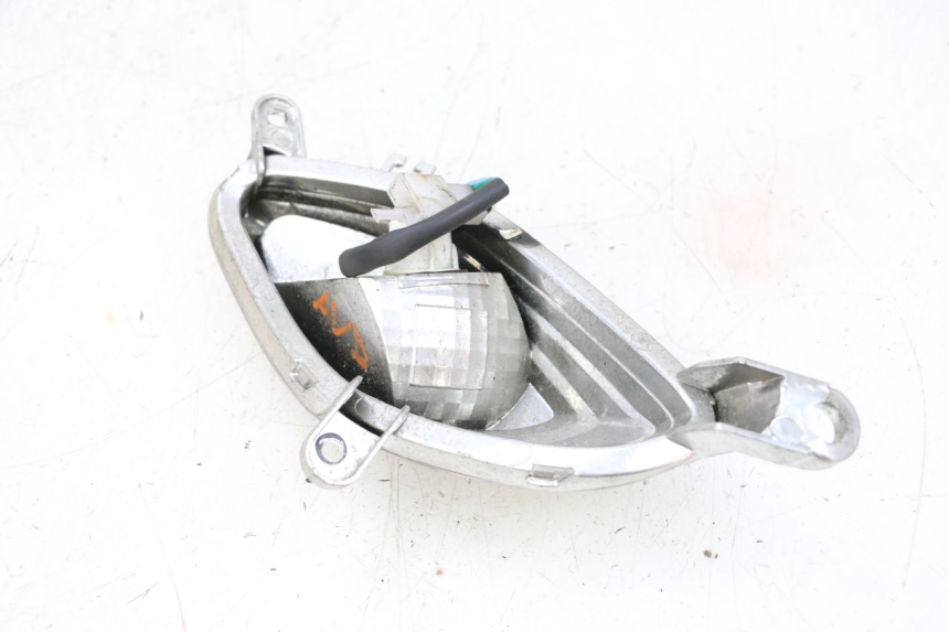 photo de KIERUNKOWSKAZ PRZEDNI PRAWY JM MOTORS SANTANA 50 (2014 - 2023) - Szczegół części