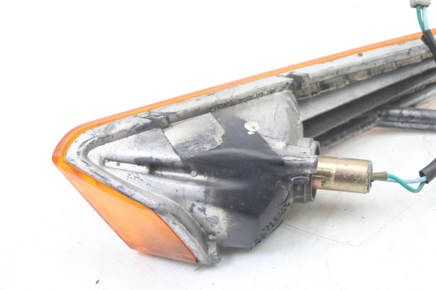 photo de KIERUNKOWSKAZ PRZEDNI PRAWY HONDA SCV LEAD 100 (2003 - 2007) - Punkty mocowania