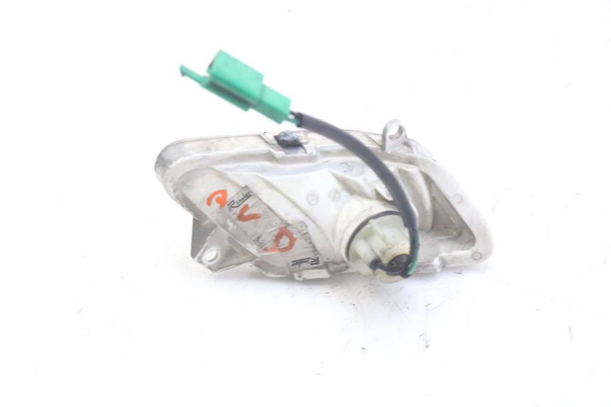 photo de KIERUNKOWSKAZ PRZEDNI PRAWY MBK SKYCRUISER 125 (2006 - 2009) - Zoom stanu zużycia