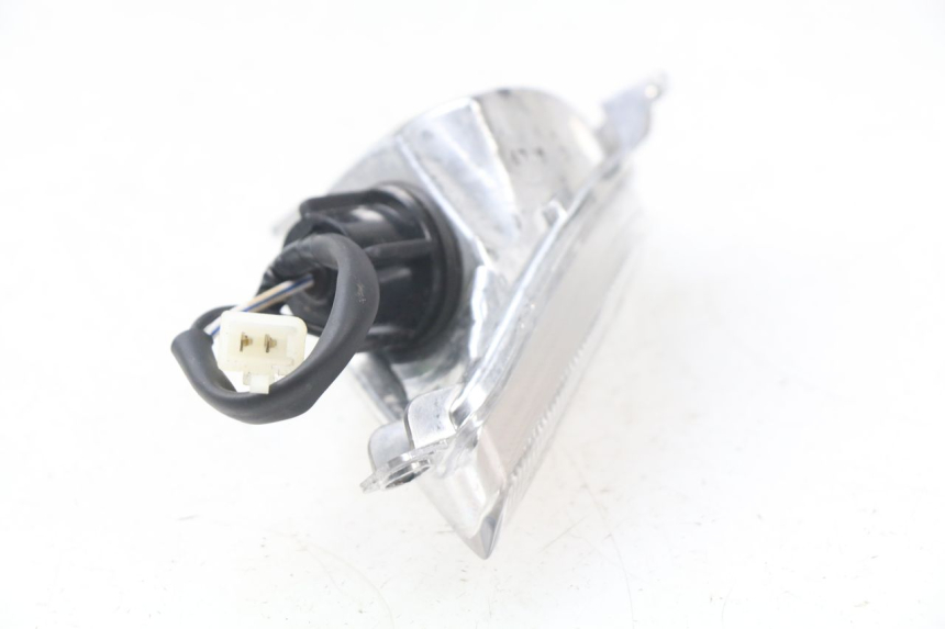 photo de KIERUNKOWSKAZ PRZEDNI PRAWY APRILIA SR 2T 50 (2018 - 2022) - Szczegół części