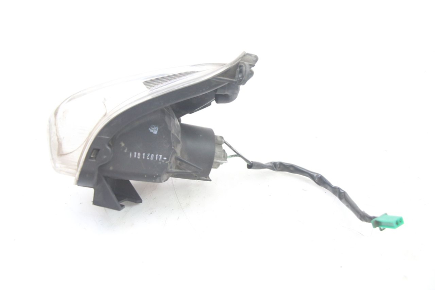 photo de KIERUNKOWSKAZ PRZEDNI PRAWY SUZUKI BURGMAN 125 (2015 - 2017) - Zoom stanu zużycia