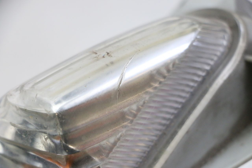 photo de KIERUNKOWSKAZ PRZEDNI PRAWY SUZUKI BURGMAN 125 (2007 - 2014) - Inny kąt widzenia