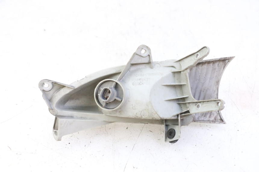 photo de KIERUNKOWSKAZ PRZEDNI PRAWY SUZUKI BURGMAN 125 (2007 - 2014) - Oznaczenia i referencje