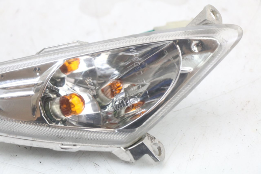 photo de Kierunkowskaz przedni prawy SYM ORBIT 2 4T 50 (2018 - 2022) - Zoom stanu zużycia