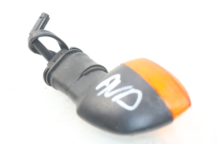 photo de KIERUNKOWSKAZ PRZEDNI PRAWY YAMAHA TDM ABS 900 (2002 - 2014) - Widok ogólny